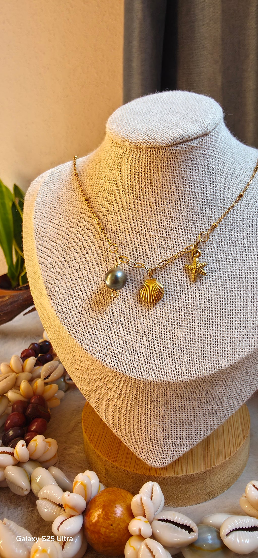 Collier Miti