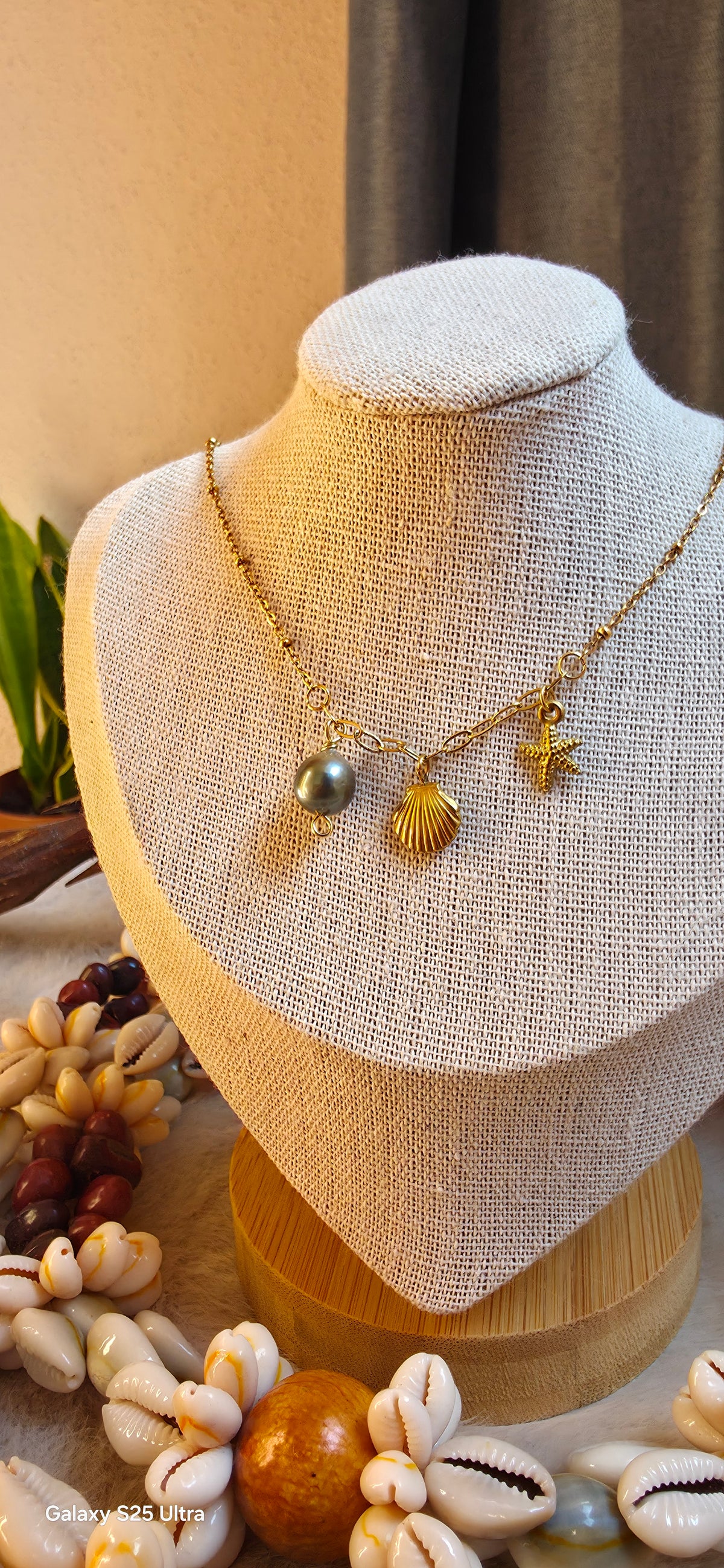 Collier Miti