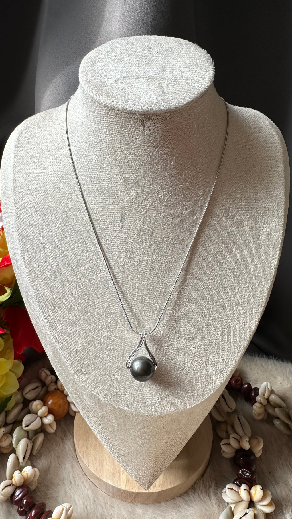 Collier Nui