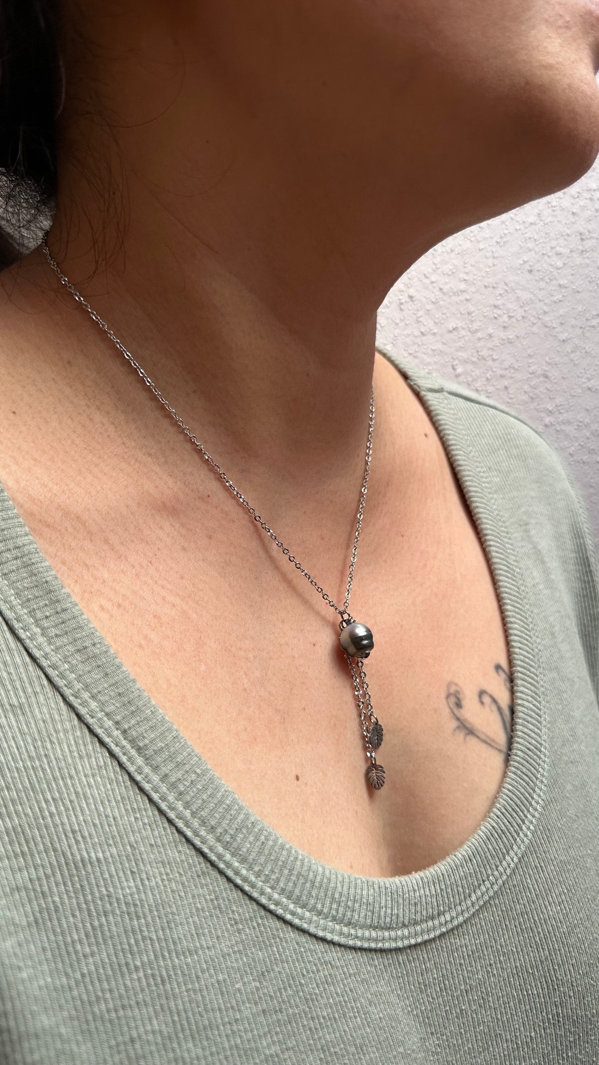 Collier Hina